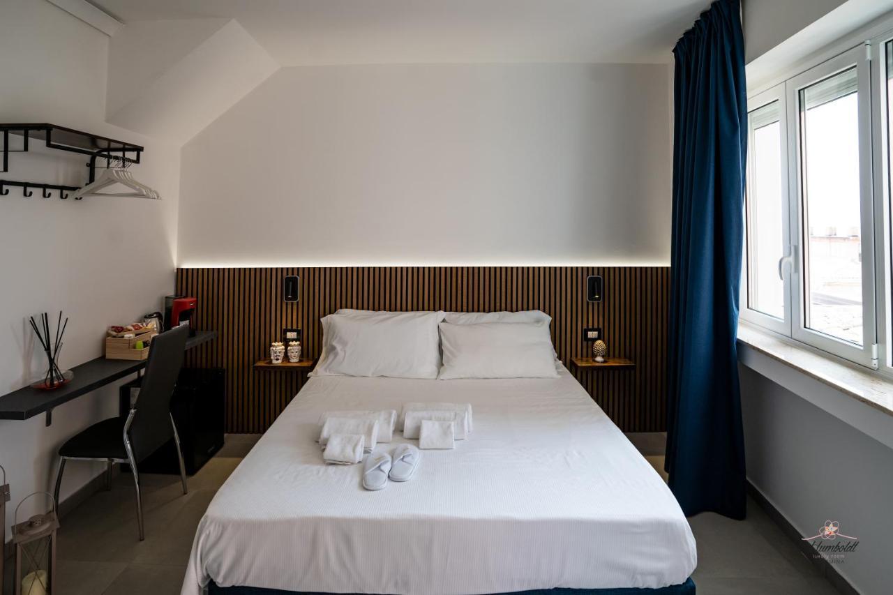 Humboldt Luxury Rooms تاورمينا المظهر الخارجي الصورة