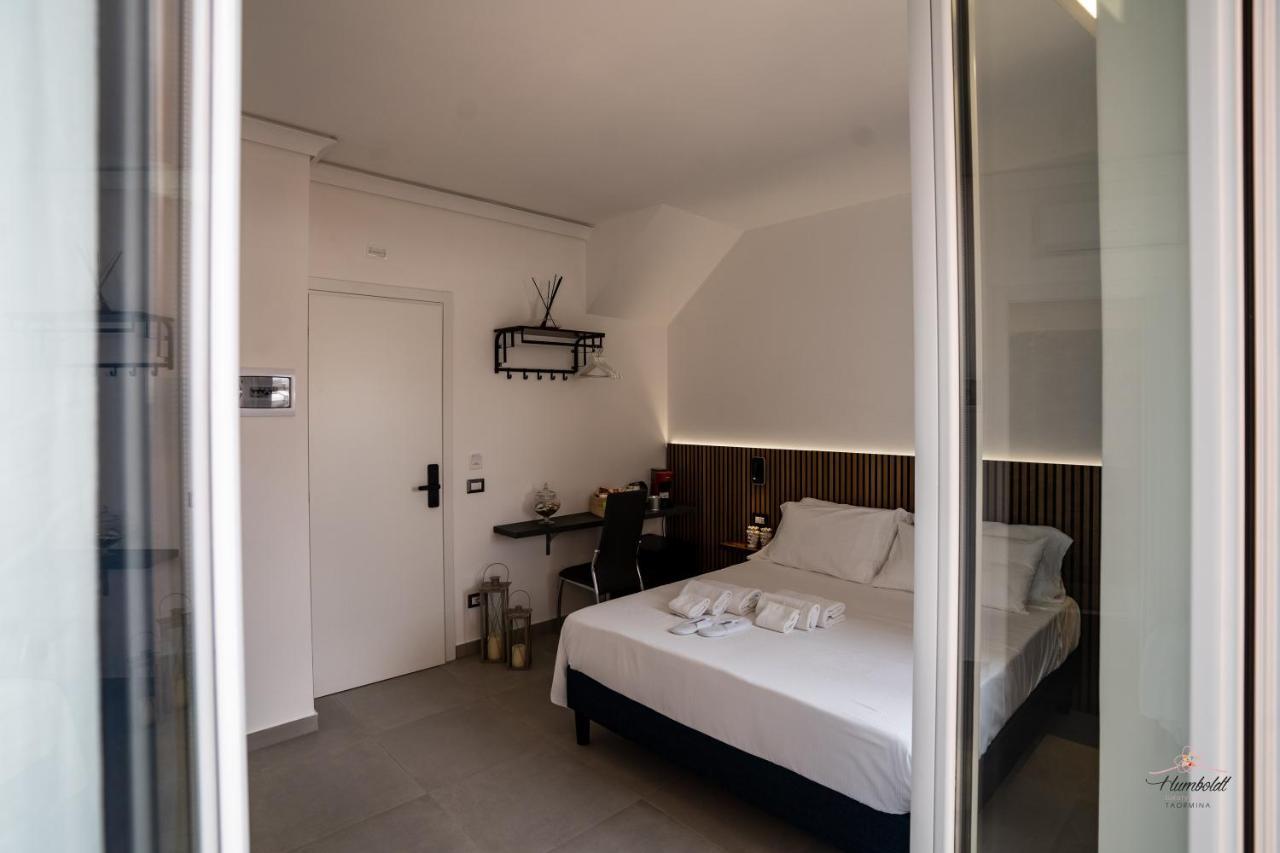 Humboldt Luxury Rooms تاورمينا المظهر الخارجي الصورة