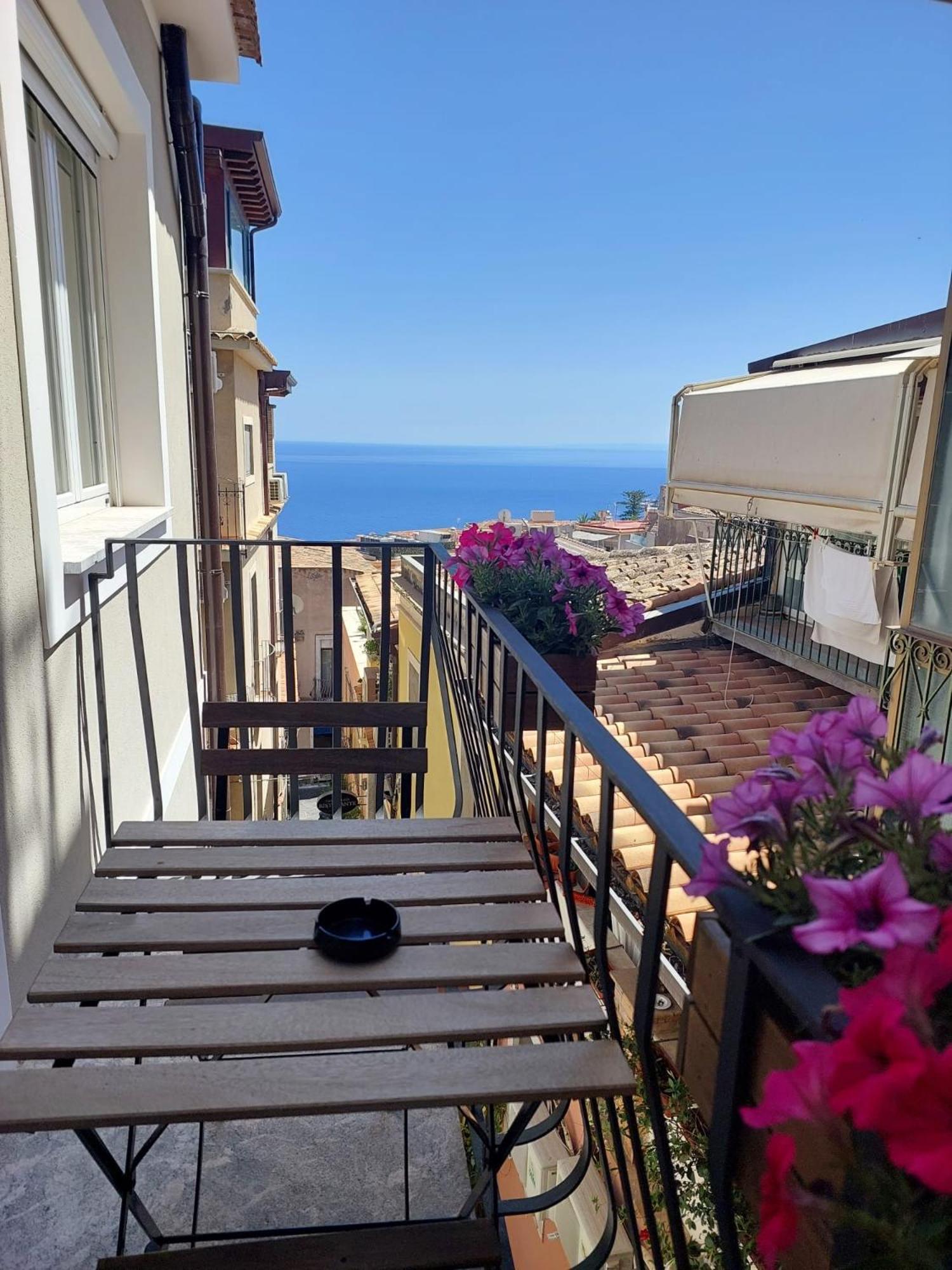 Humboldt Luxury Rooms تاورمينا المظهر الخارجي الصورة